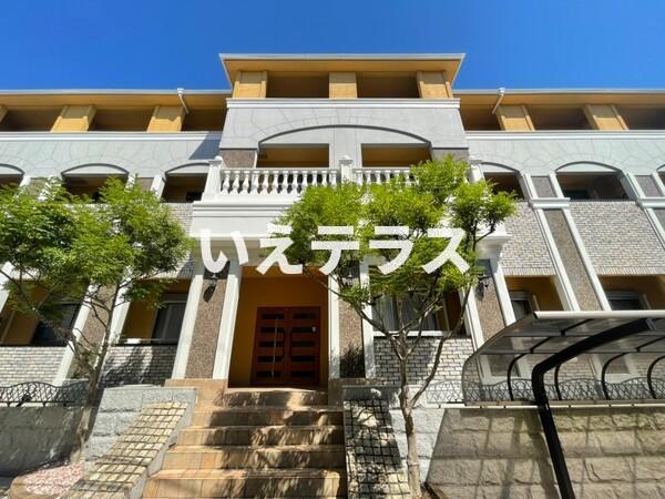 グランドオークKOBE北野の外観写真