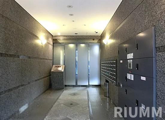 都営三田線 三田駅 徒歩4分 10階建 築15年の外観写真
