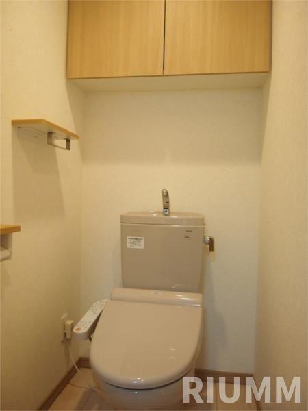 都営三田線 三田駅 徒歩4分 10階建 築15年のトイレ写真