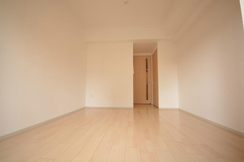 レジュールアッシュ松屋町の居間写真