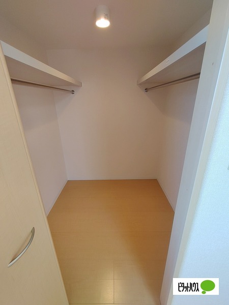 収納　同物件別部屋