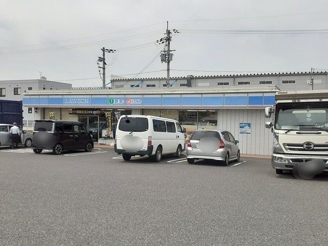 コンビニ　ローソン五個荘簗瀬店様（コンビニ）まで470m