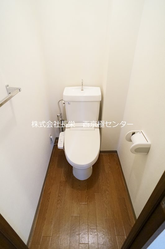 トイレ　ウォシュレット機能付