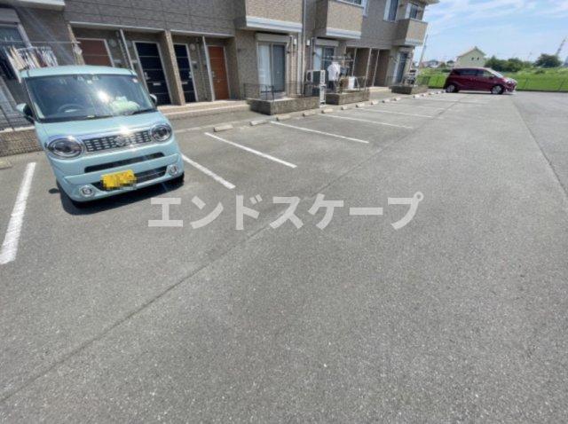 駐車場　お部屋探しはエンドスケープまで！お客様の理想お聞かせ下さい♪