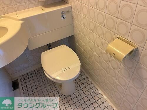 トイレ　3点ユニットバス