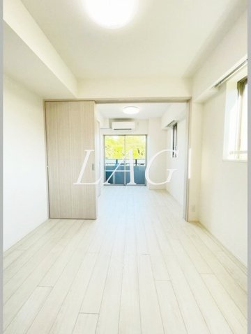 居室・リビング　洋室のお部屋です。