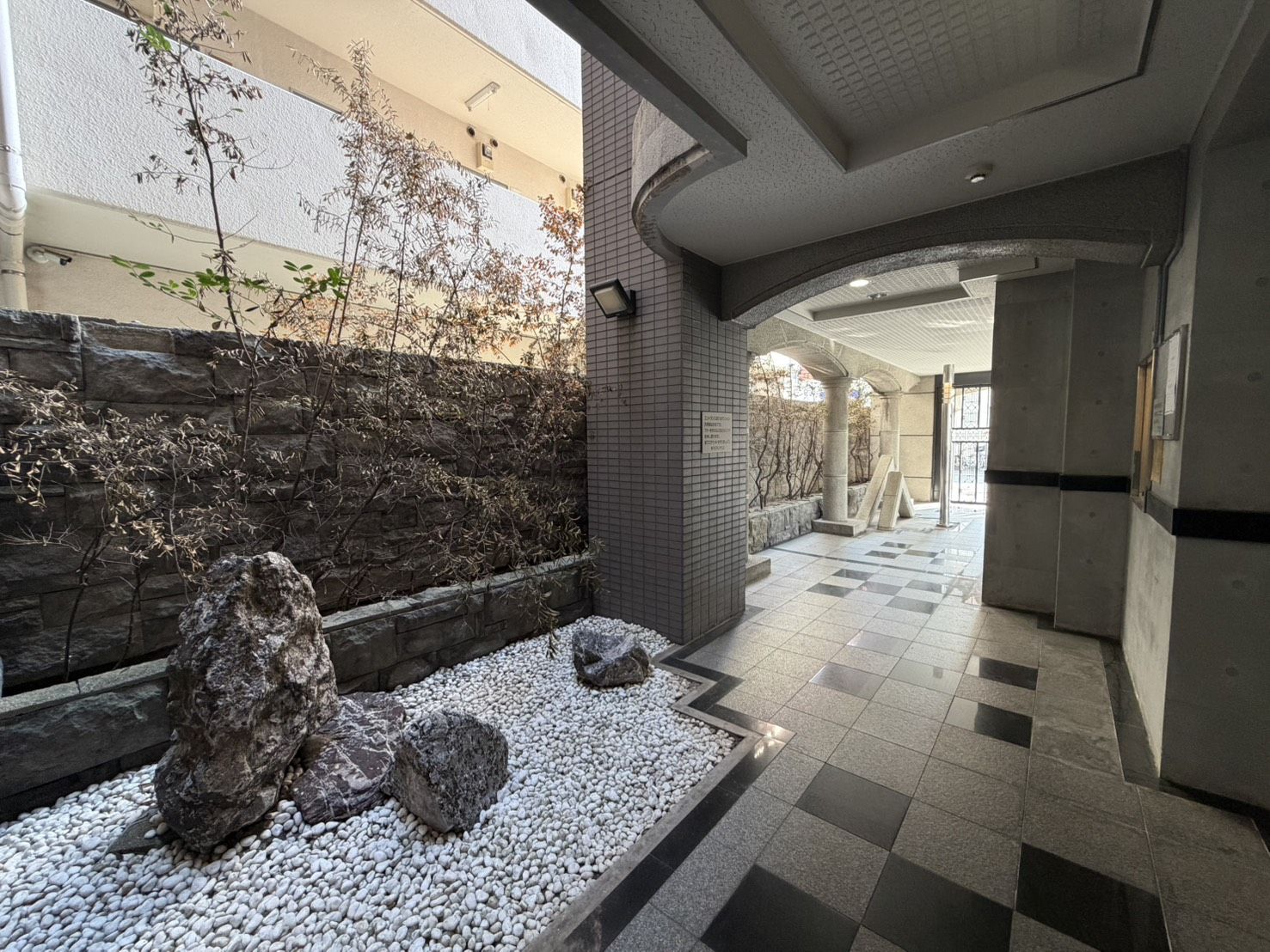 ＪＲ鹿児島本線 博多駅 徒歩17分 8階建 築35年の外観写真