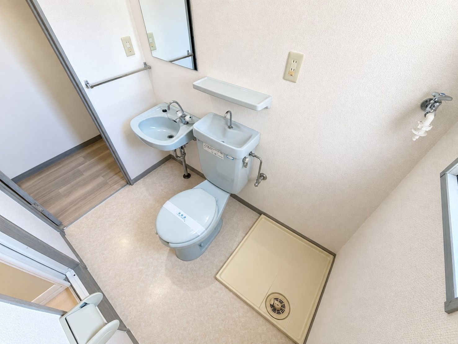 ＪＲ鹿児島本線 博多駅 徒歩17分 8階建 築35年のトイレ写真