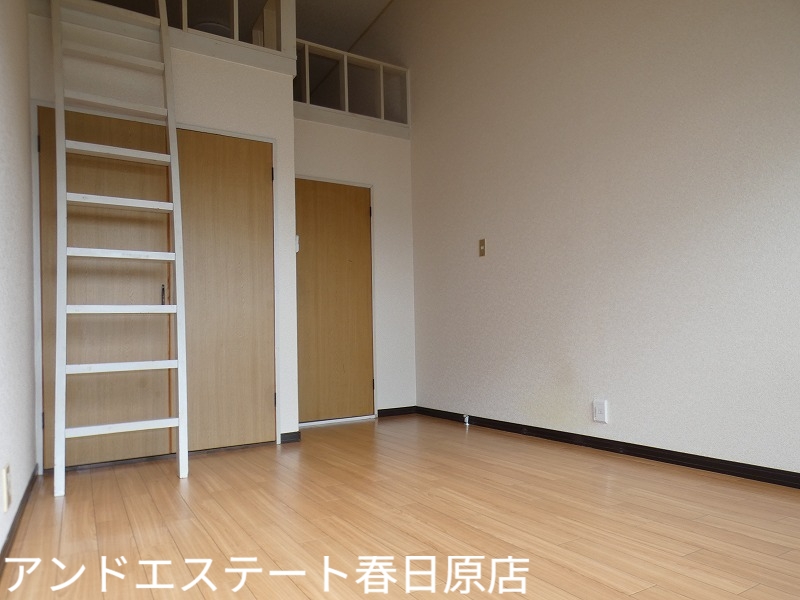 西鉄天神大牟田線 都府楼前駅 徒歩10分 2階建 築36年の居間写真