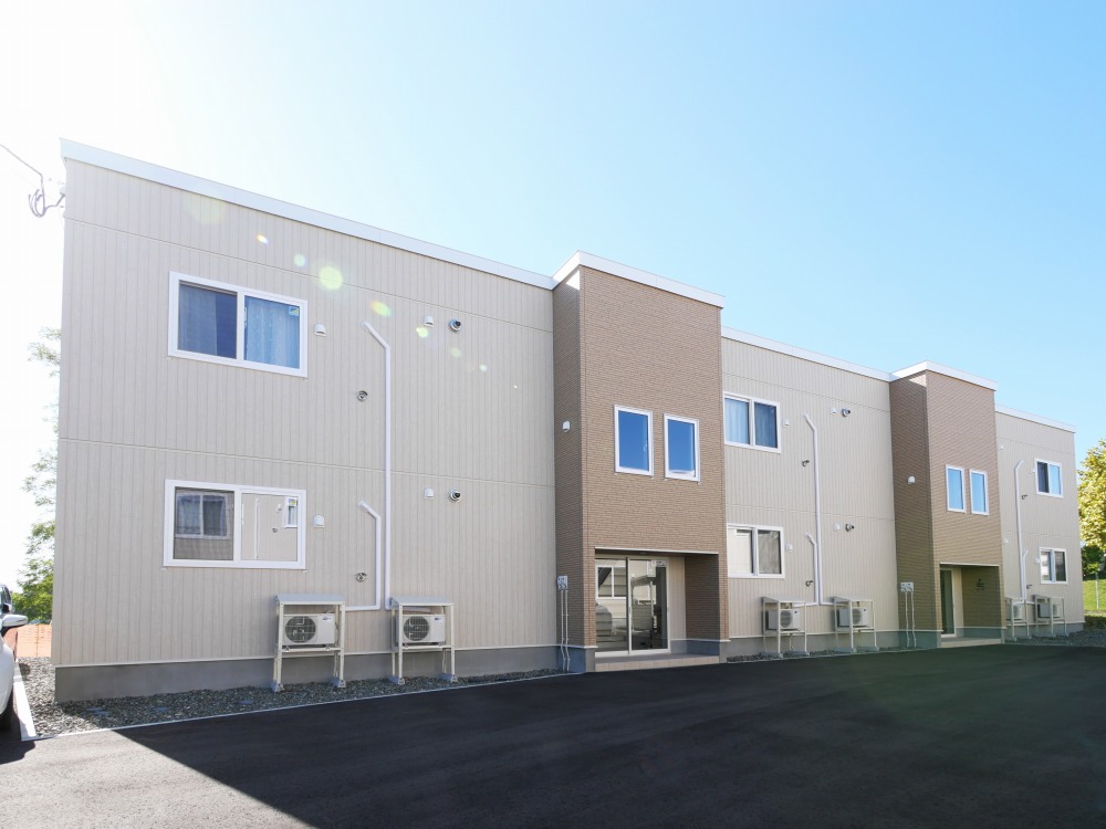 建物外観　閑静な住宅地に建つお部屋です♪