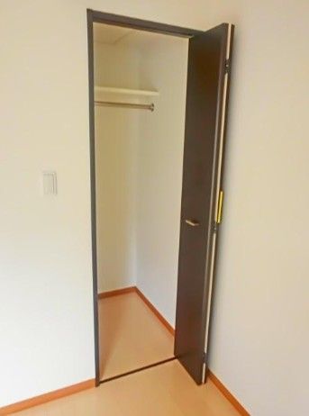 収納　参考写真：別部屋タイプ