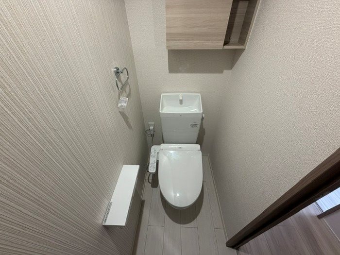 トイレ　※別号室の写真です。