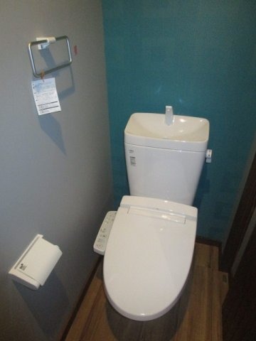 遠州鉄道 遠州小松駅 徒歩49分 3階建 築9年のトイレ写真
