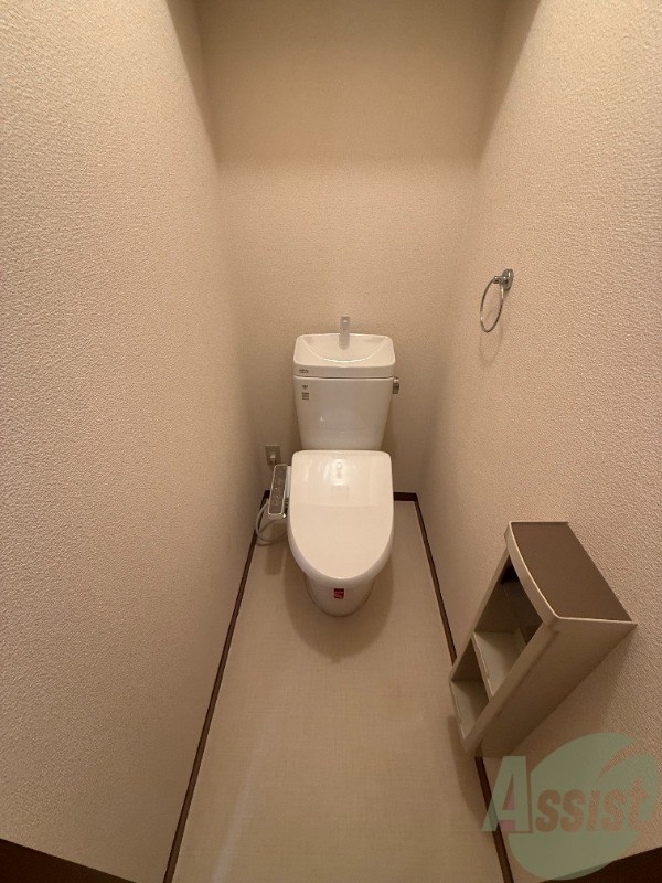 トイレ　トイレの写真です。シンプルで使いやすそうですね。