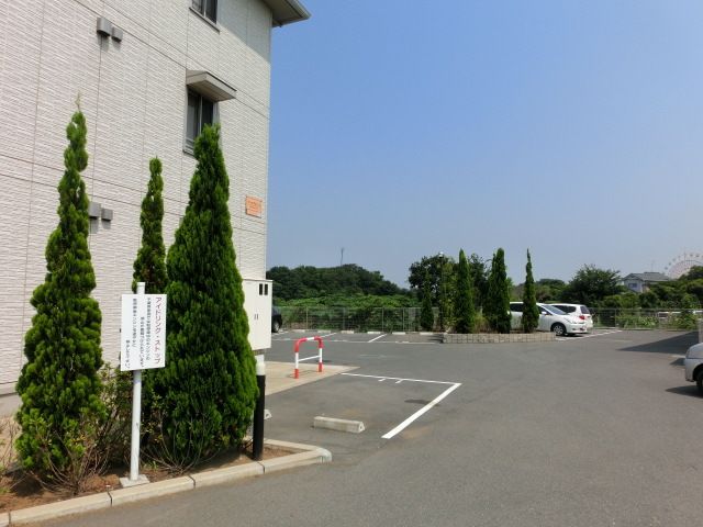 駐車場　広々とした敷地内駐車場あります