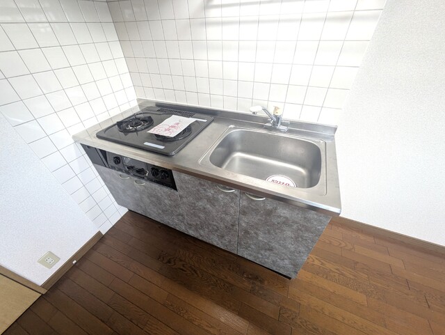 キッチン　★★キッチンは嬉しいガスコンロ付きです♪★★