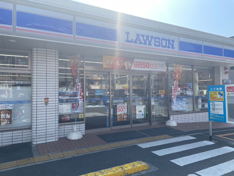 コンビニ　ローソン中区瓦町店（コンビニ）まで13m