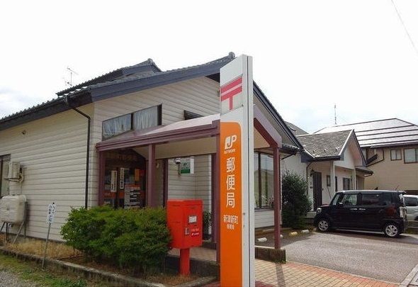郵便局　新津新町郵便局（郵便局）まで1600m