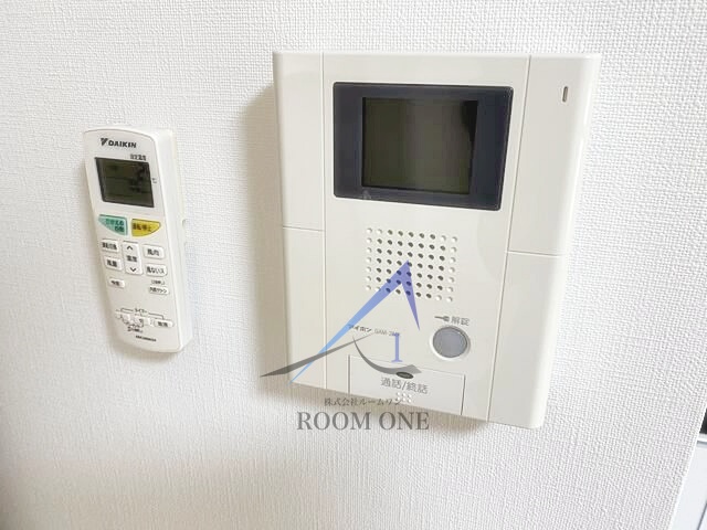 セキュリティ　モニター付きインターホンです。