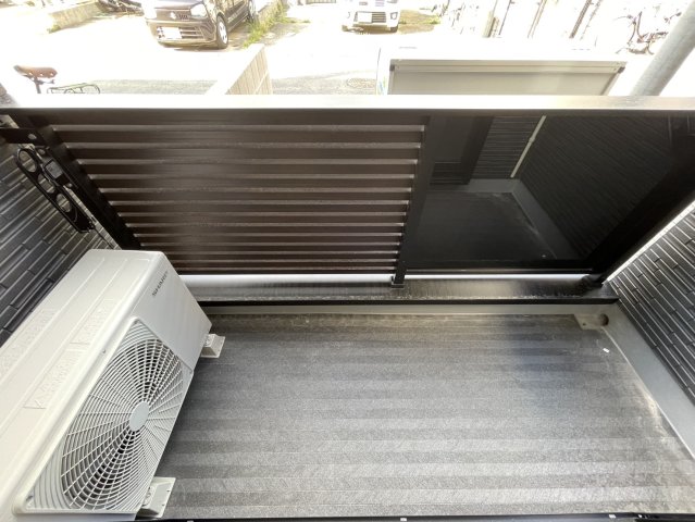 バルコニー　同物件別部屋写真