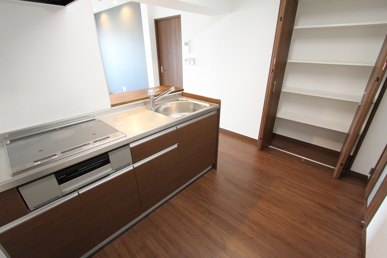 キッチン　☆収納ありキッチン☆