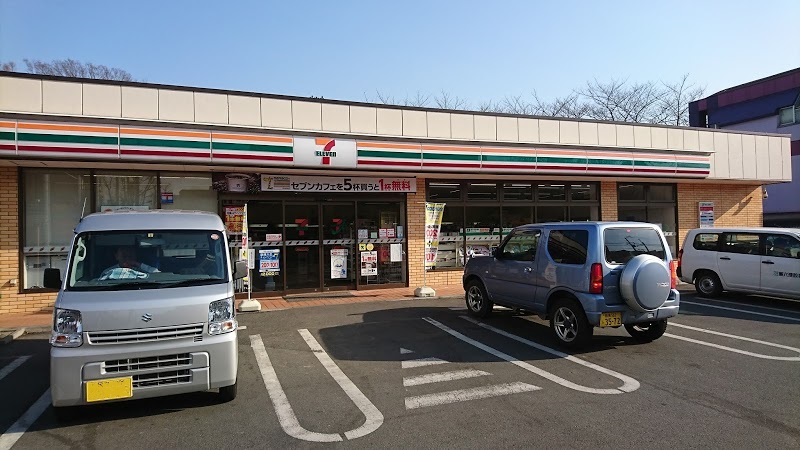 コンビニ　セブンイレブン練馬早宮3丁目店（コンビニ）まで299m