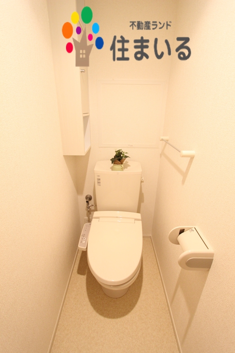 トイレ　※写真は同型タイプとなります