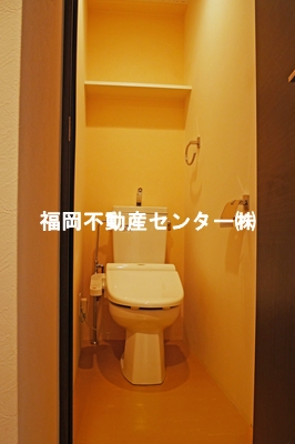 トイレ　温水洗浄便座付き