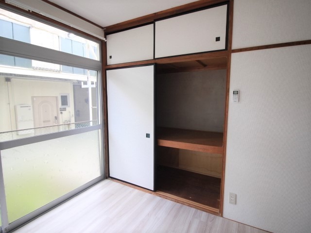 収納　※写真は別号室のものになります。