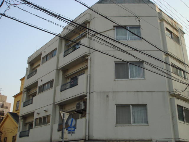 神戸市須磨区菊池町のマンションの建物外観