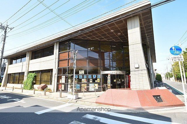 図書館　早稲田図書館（図書館）まで850m