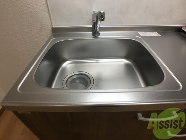 洗面設備　トイレ、浴室出てすぐの水道は洗面台として使えます