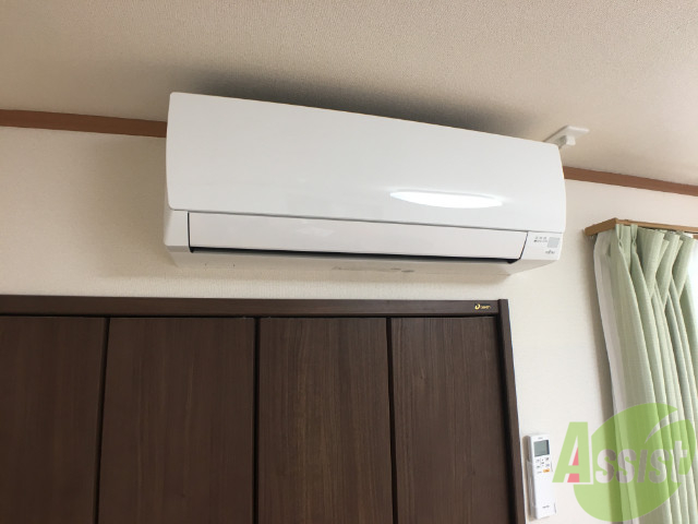 その他設備　リビングにエアコン設置してございます、暑い日も寒い日も快適に