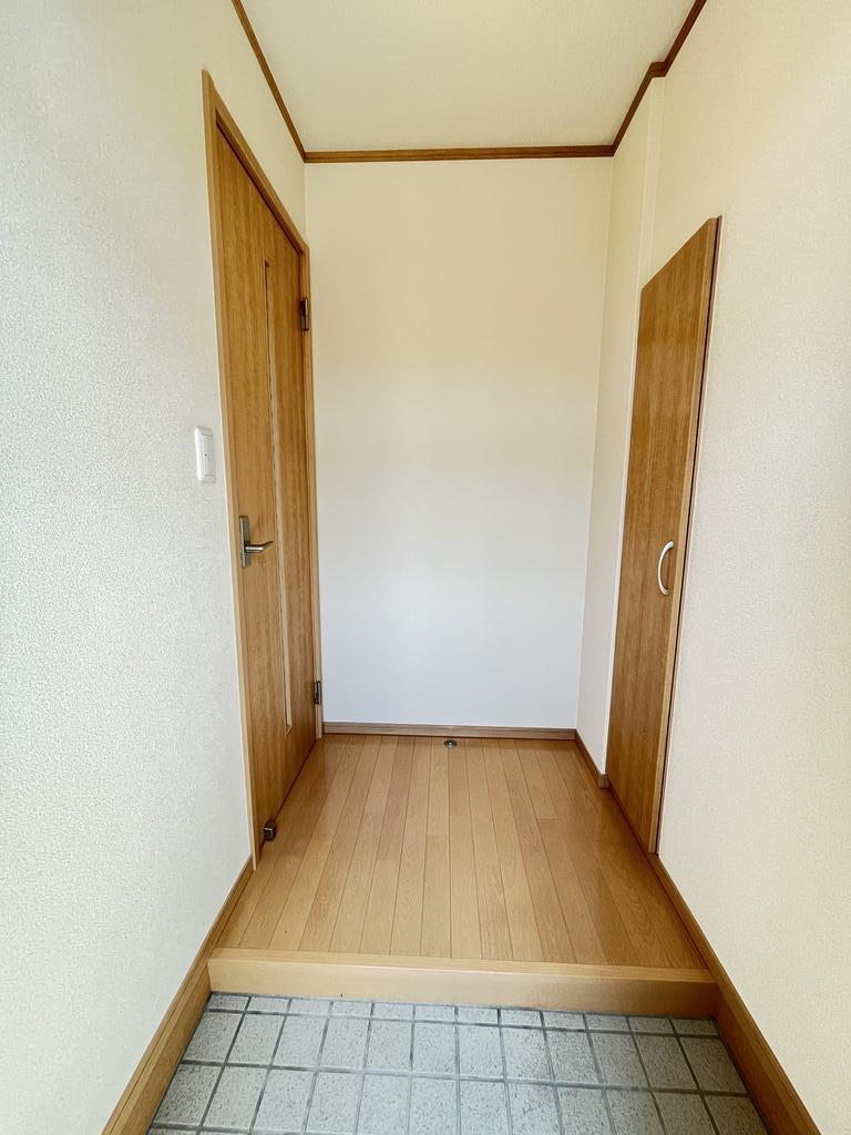 玄関　※同タイプ写真