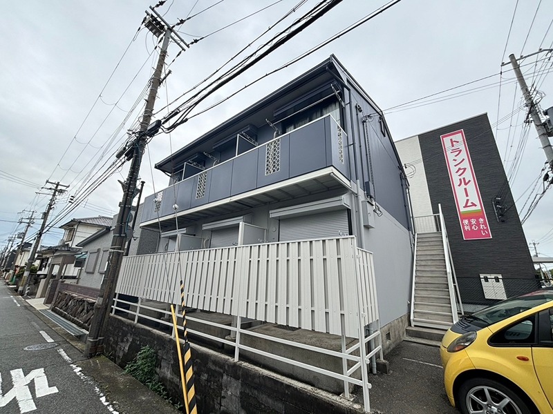 加古川市平岡町新在家のアパートの建物外観