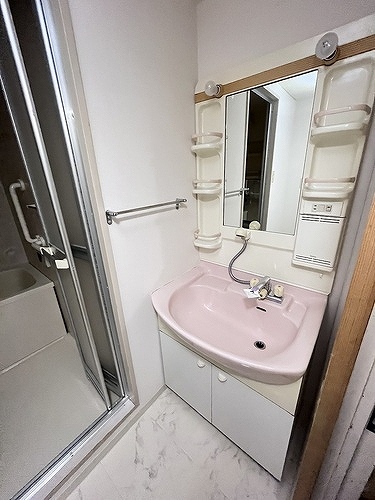 洗面設備　洗面化粧台　※2023年10月撮影