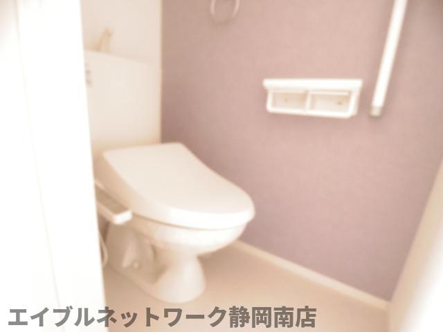 トイレ　清潔感のあるトイレです