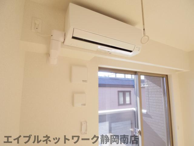 その他設備　エアコン２台付