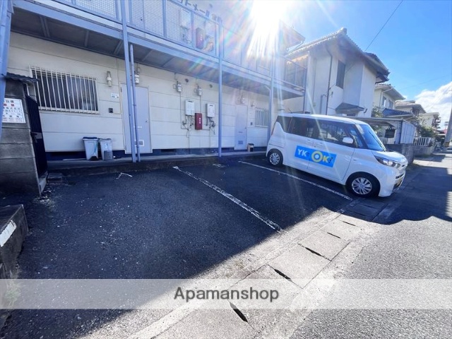 駐車場　エントランス