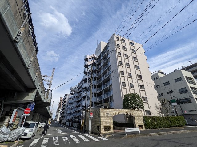 墨田区緑のマンションの建物外観