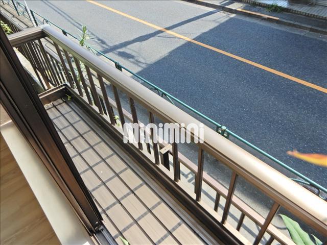 バルコニー　フラワーボックス付き。