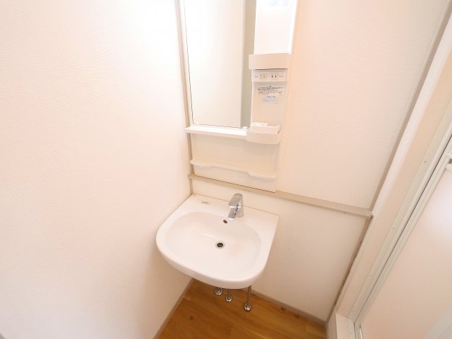 洗面設備　使いやすい洗面所です