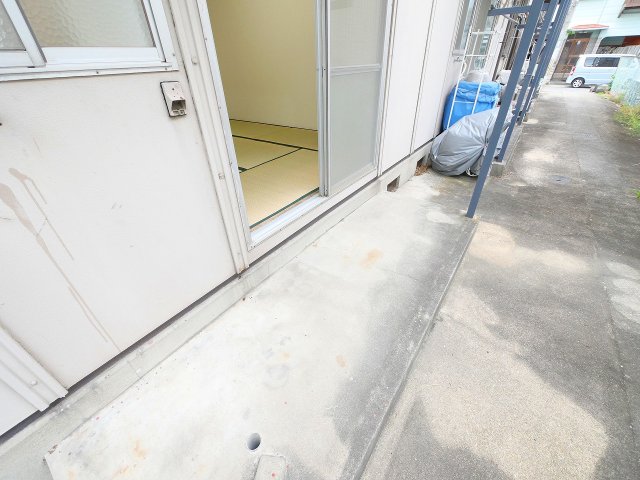 バルコニー　外からの目が気にならないバルコニーで洗濯物が干せます