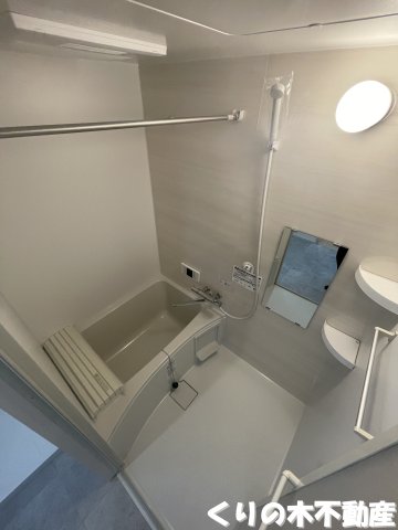 バス・シャワールーム　落ち着いた空間のお風呂です