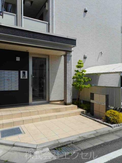 エントランス　建物入り口です。