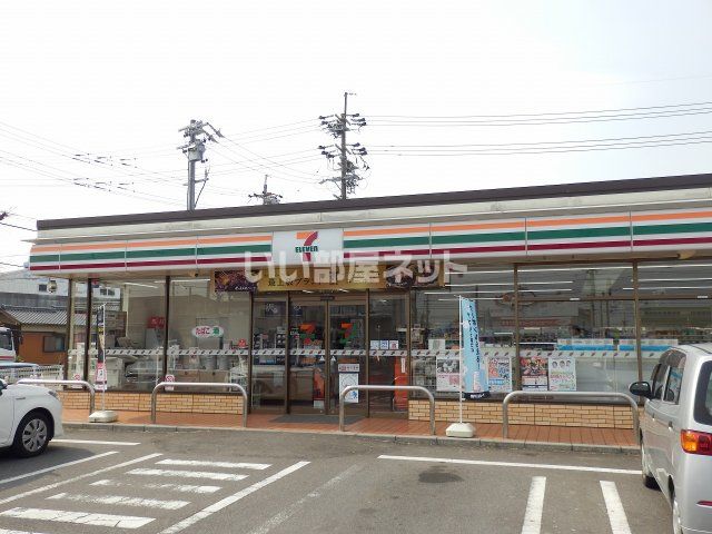 コンビニ　セブンイレブン小牧小木３丁目店（コンビニ）まで665m
