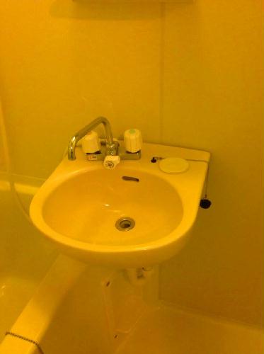 洗面設備　現況優先。現地と設備・仕様異なる場合あります。