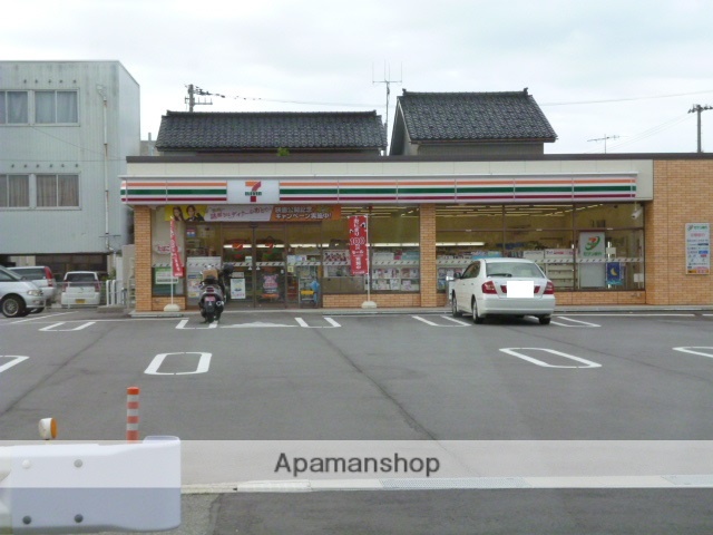 コンビニ　セブンイレブン（コンビニ）まで350m