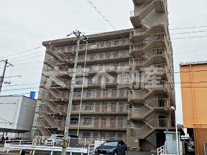 岡山市北区北長瀬表町のマンションの建物外観