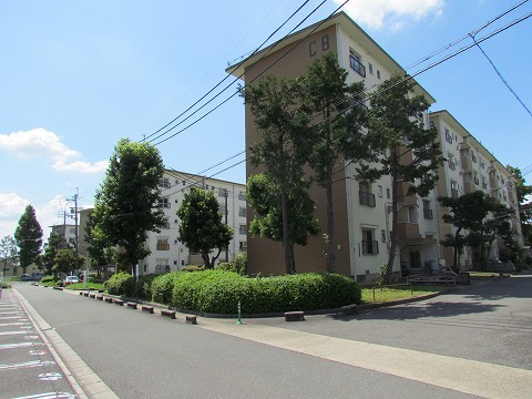 【ＵＲ寝屋川の建物外観】